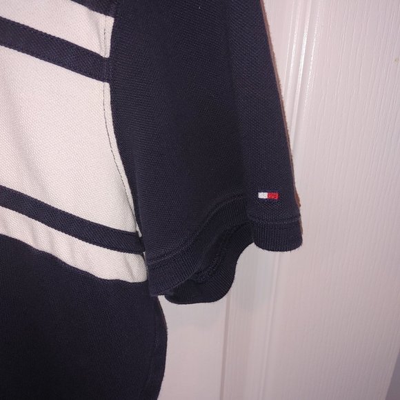 Tommy Hilfiger Medium Polo Shirt - Picture 2 of 3